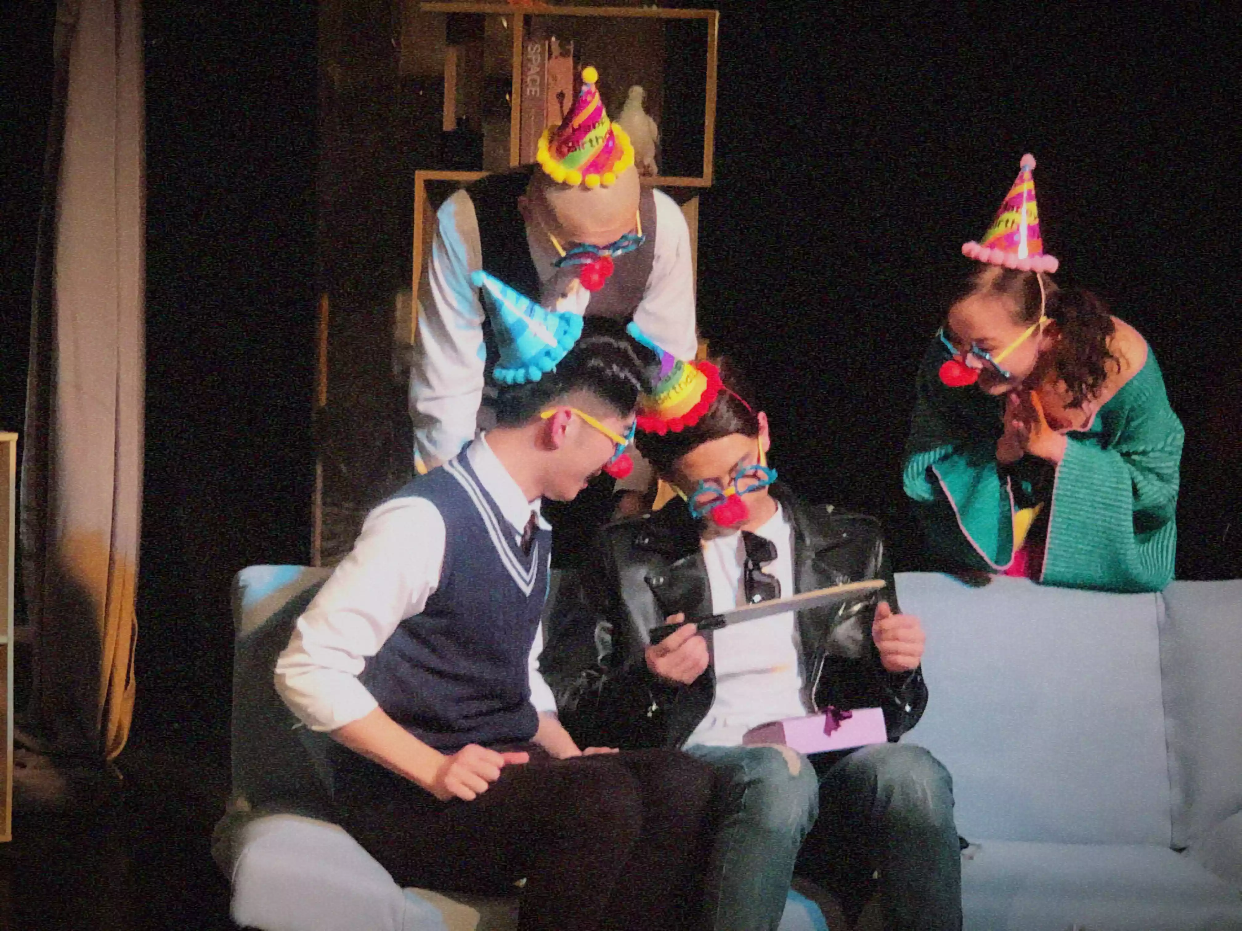 剧照-宇宙中最快的时钟3